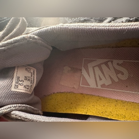 Women’s gray vans 6.5 - Picture 4 of 6